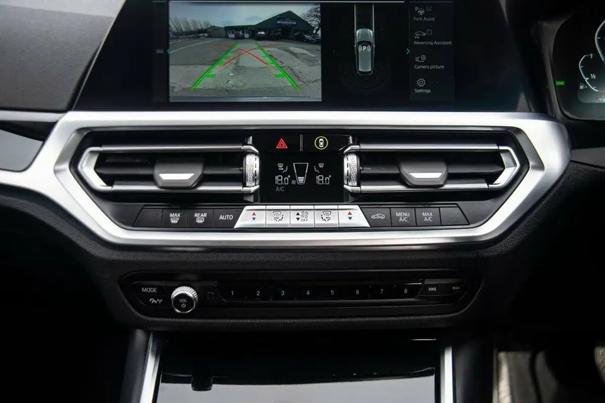 2021-bmw-3-series-20-330e-se-pro-touring-5d-big-18