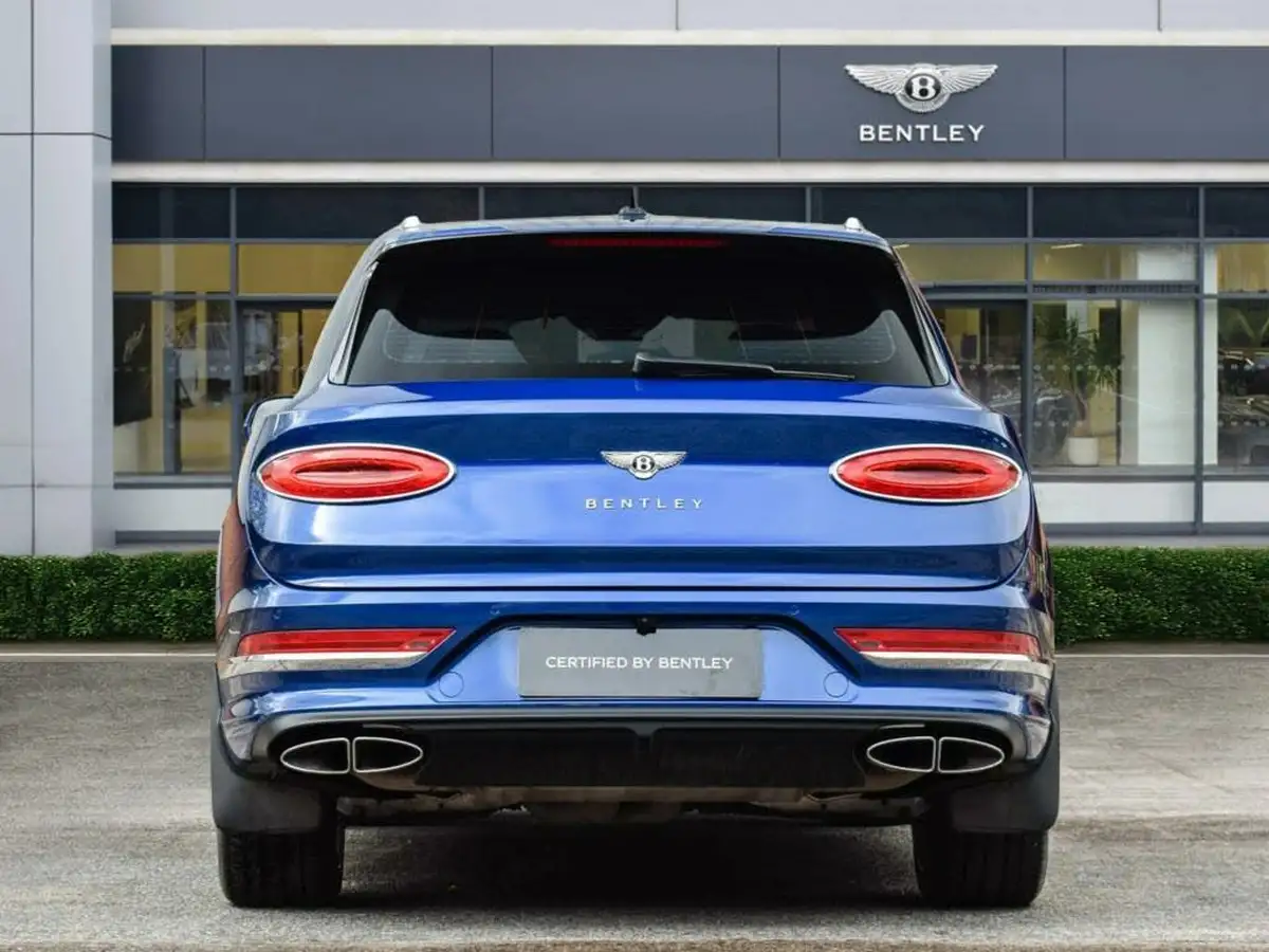 2022-bentley-bentayga-40-v8-big-7