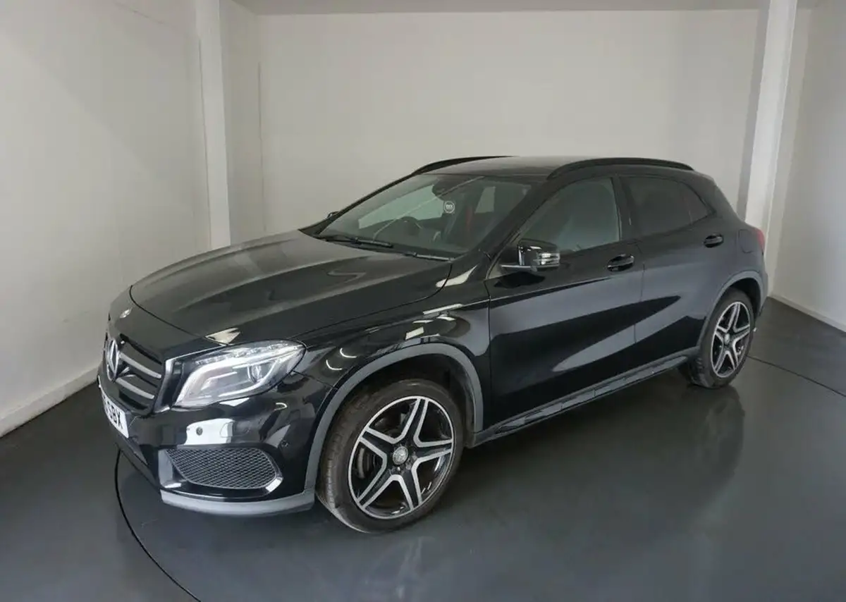 2015-mercedes-benz-gla-class-20-amg-line-premium-plus-big-2