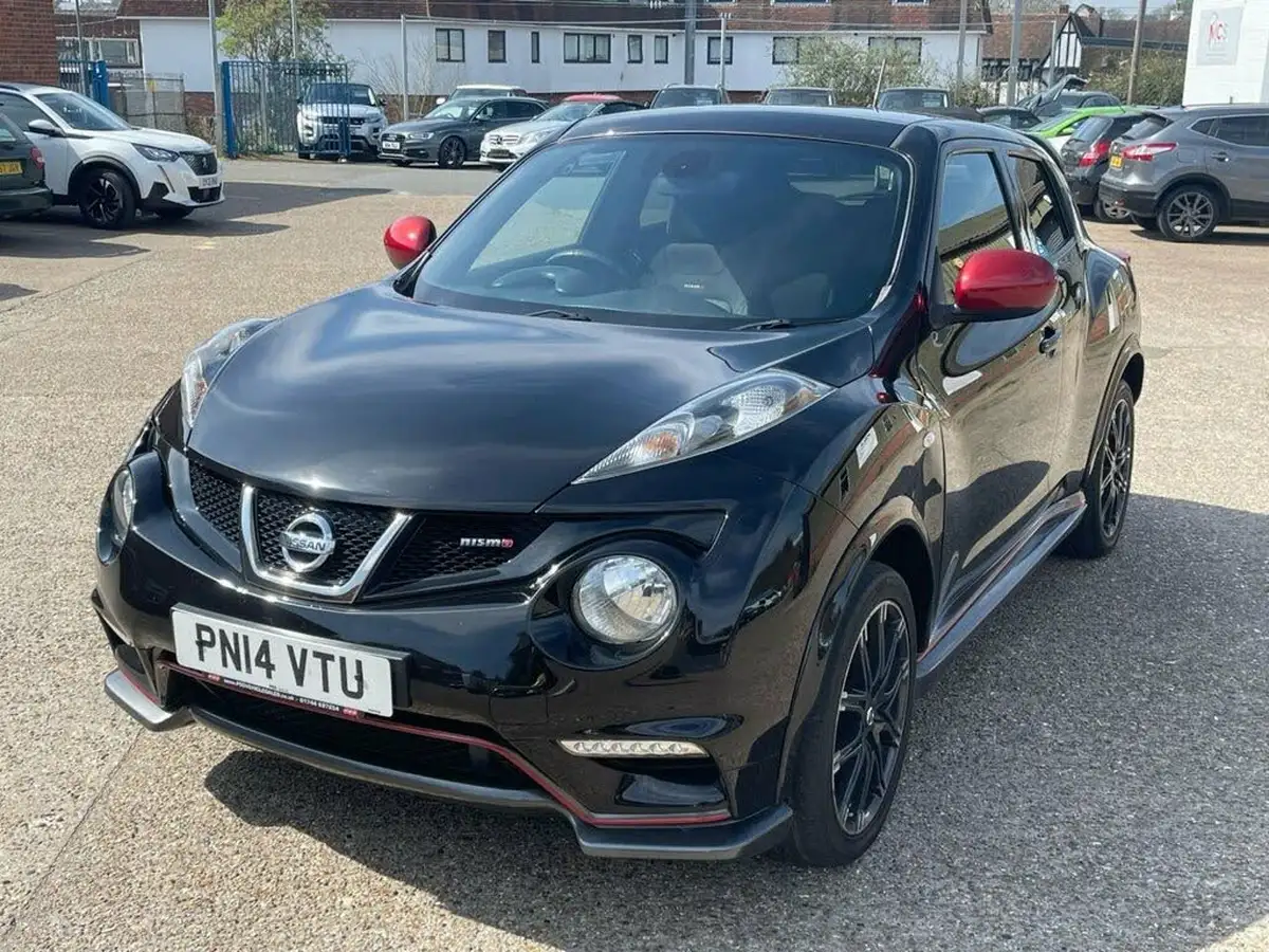 2014-nissan-juke-16-nismo-big-17
