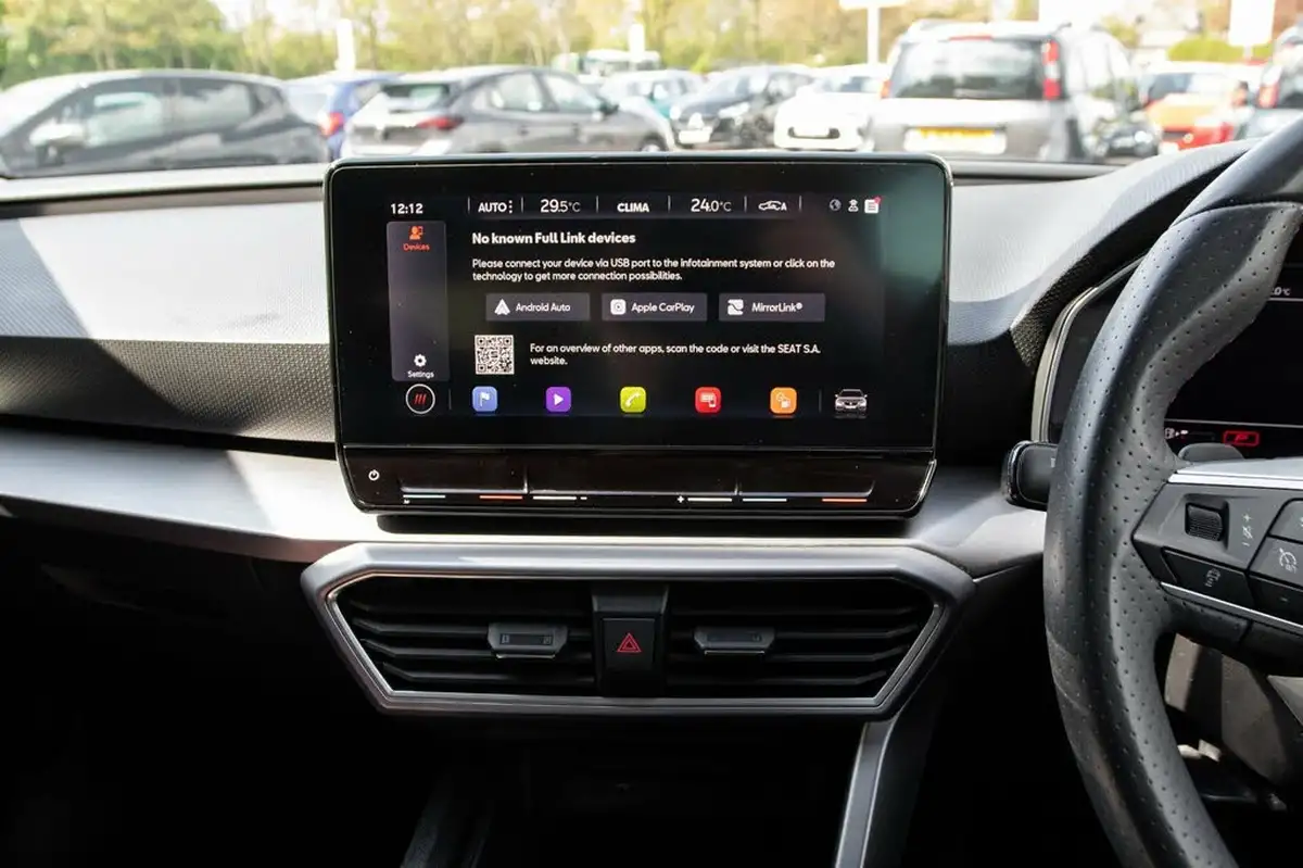 2020-seat-leon-15-etsi-fr-estate-big-25