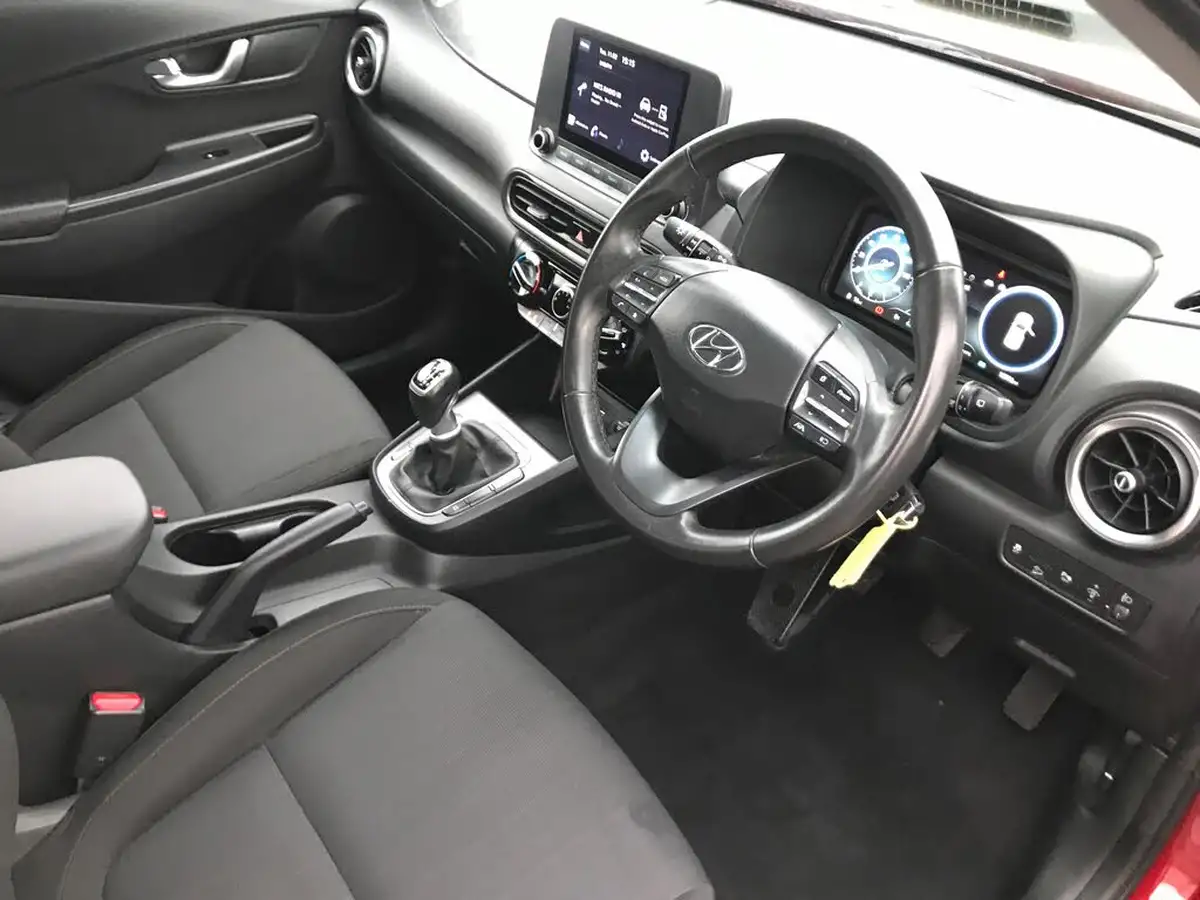 2022-hyundai-kona-10-t-gdi-se-connect-big-2