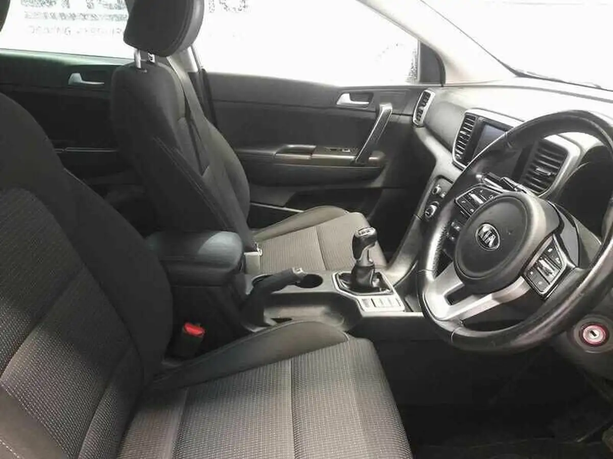 2019-kia-sportage-16-gdi-2-big-9