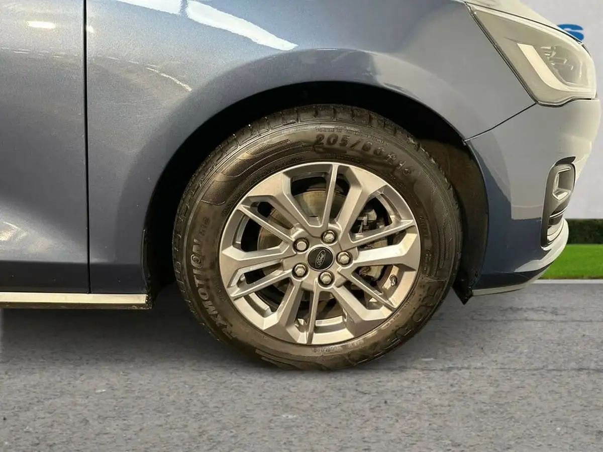 2022-ford-focus-15-titanium-120ps-estate-auto-big-8