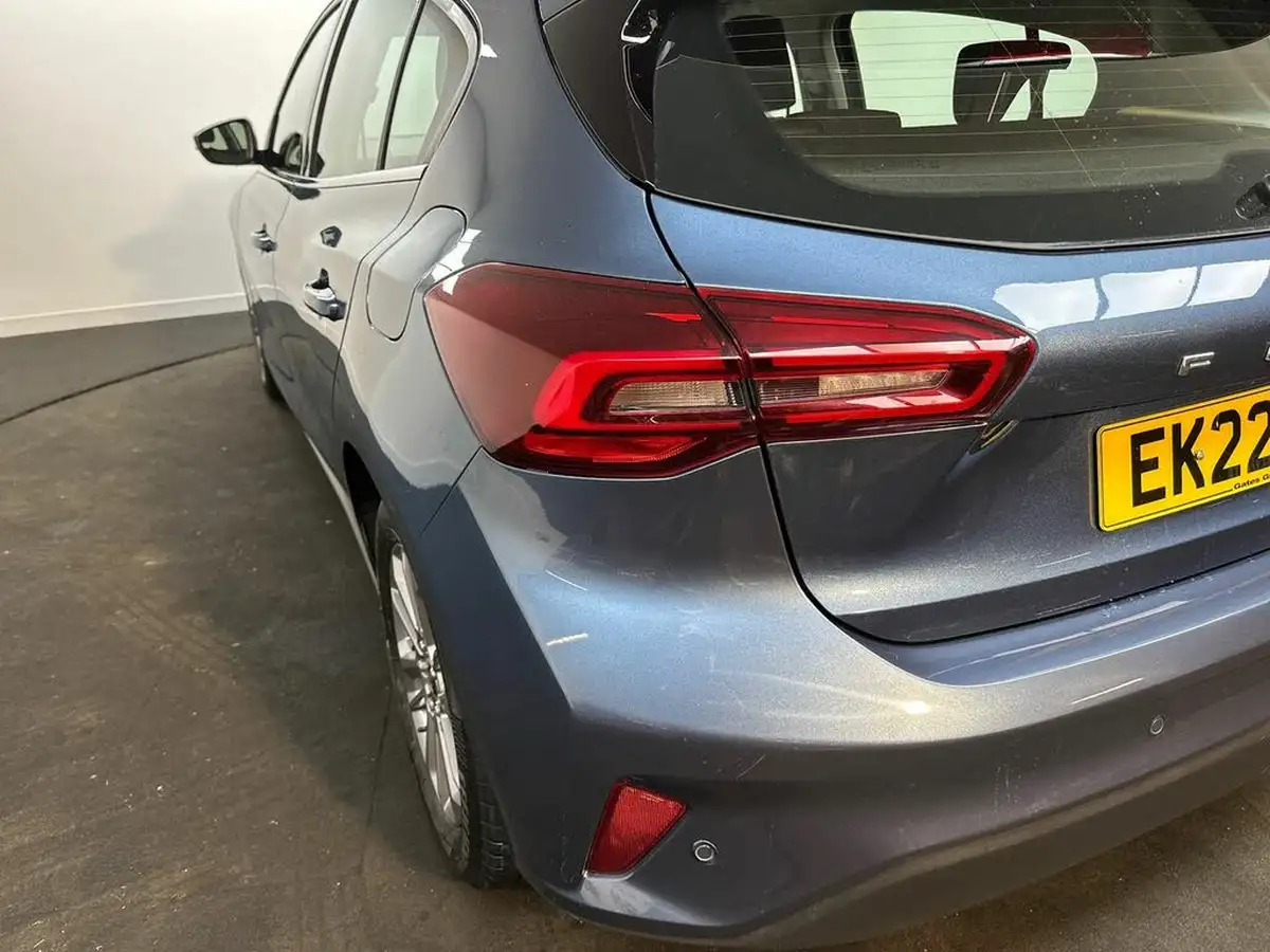 2022-ford-focus-15-titanium-120ps-estate-auto-big-32
