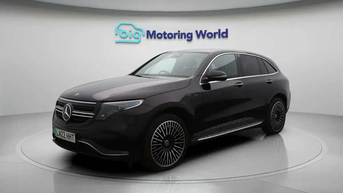 2022-mercedes-benz-eqc-e-eqc-400-amg-line-premium-big-3