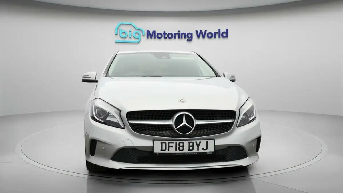 2017-mercedes-benz-a-class-15d-a180d-sport-premiumss-7g-dct-big-1