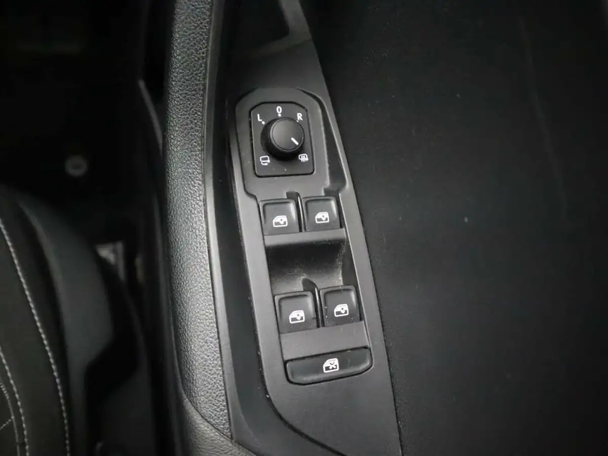 2022-skoda-karoq-15-tsi-se-technology-big-26