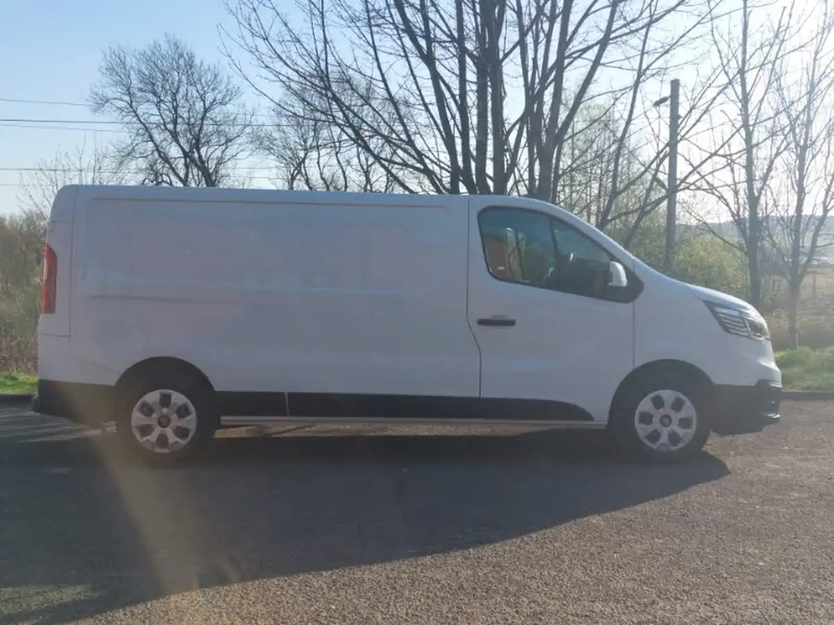 2024-renault-trafic-20dci-ll30-130-advance-panel-big-3