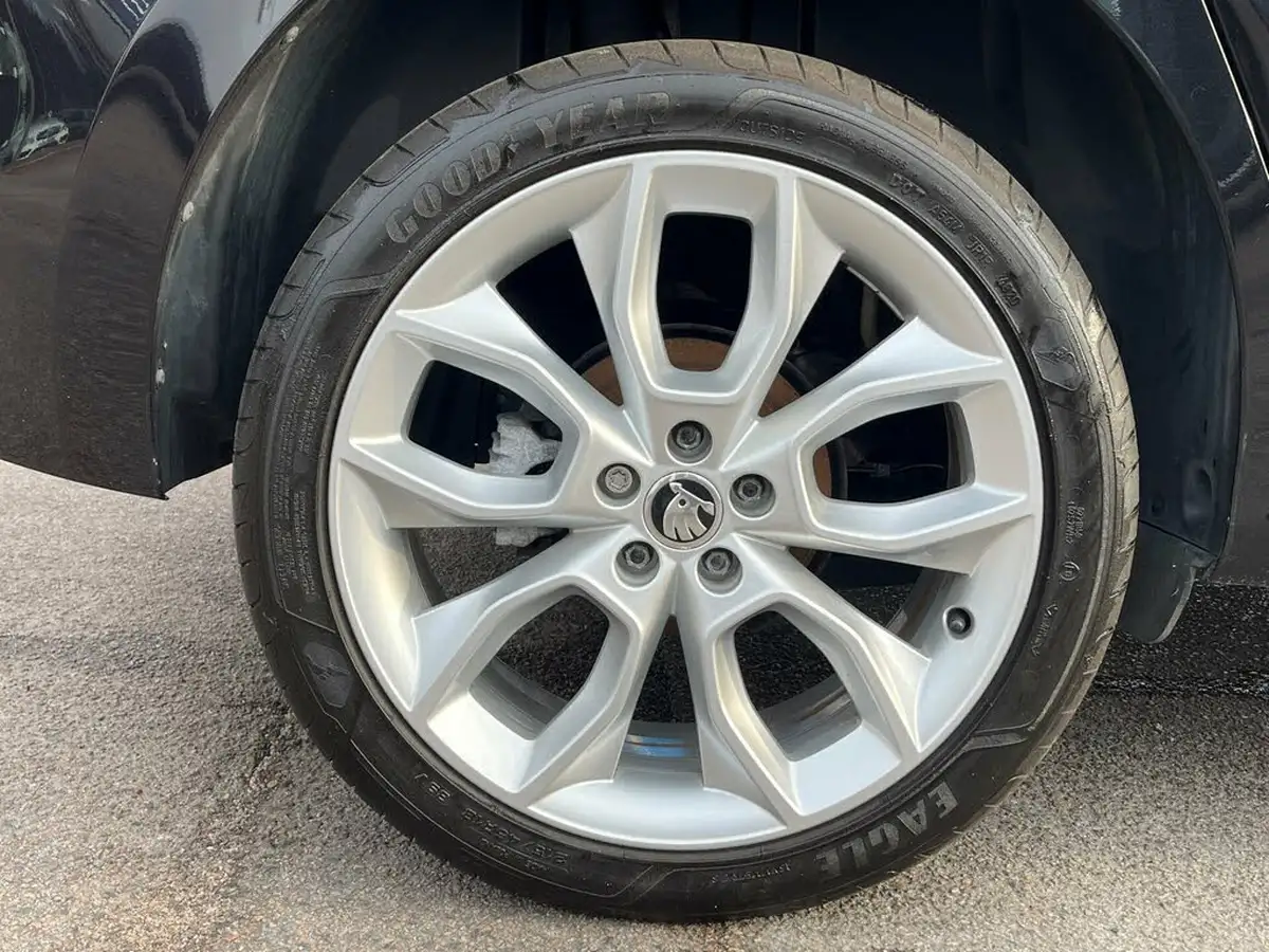 2021-skoda-kamiq-10-tsi-se-l-109ps-dsg-big-13