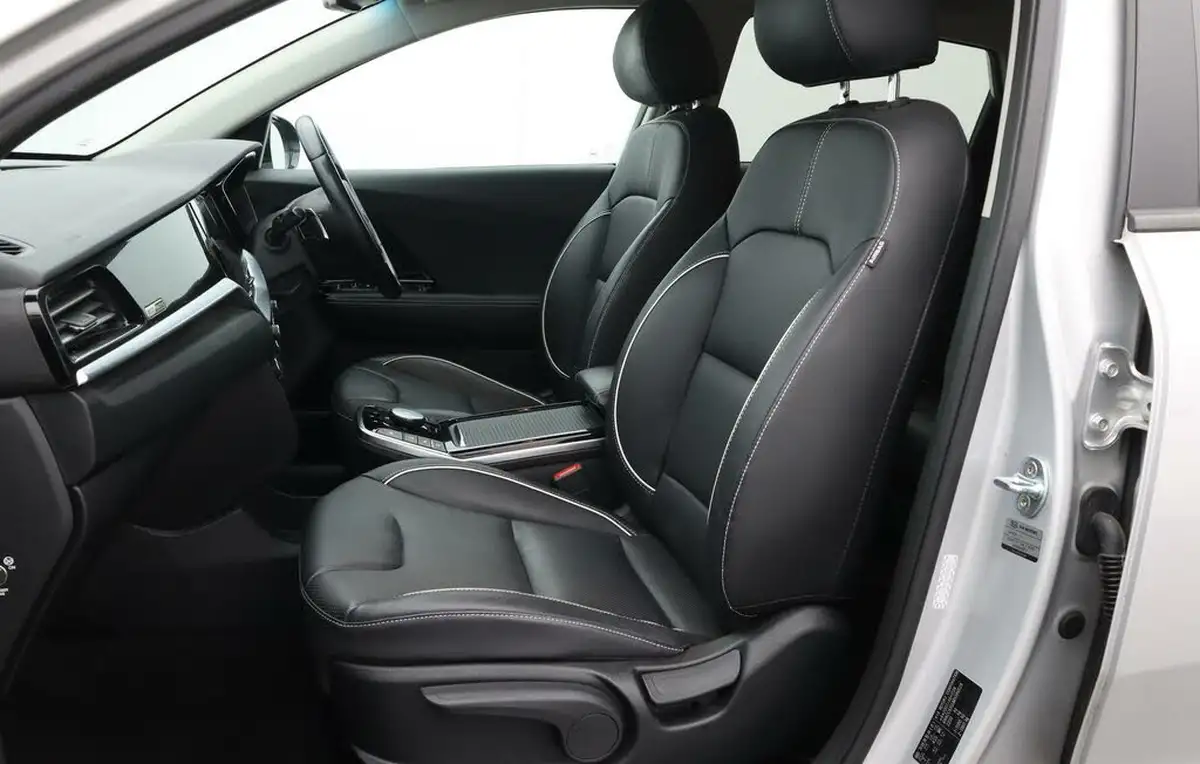 2021-kia-e-niro-ev-3-big-14