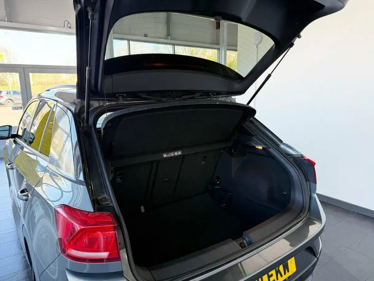 2021-volkswagen-t-roc-15-tsi-black-edition-dsg-big-19
