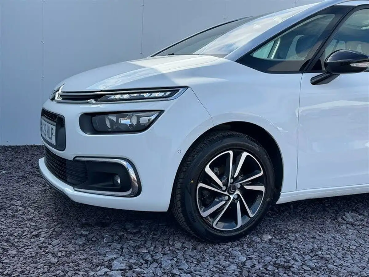 2022-citroen-grand-c4-spacetourer-12-puretech-shine-eat8-big-4