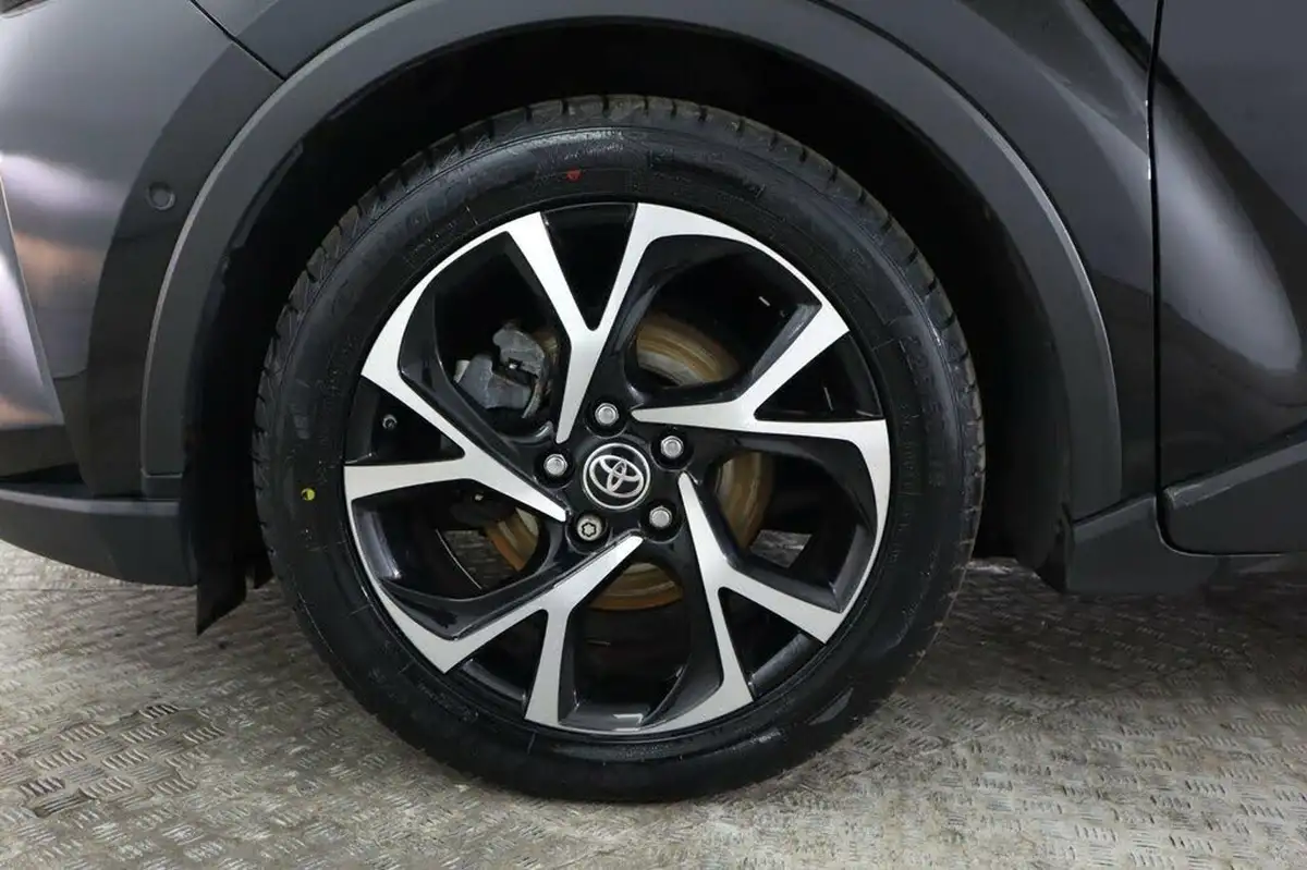 2020-toyota-c-hr-18-vvt-i-design-big-26