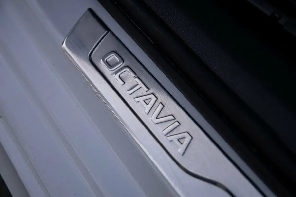 2022-skoda-octavia-14-tsi-se-l-estate-big-27