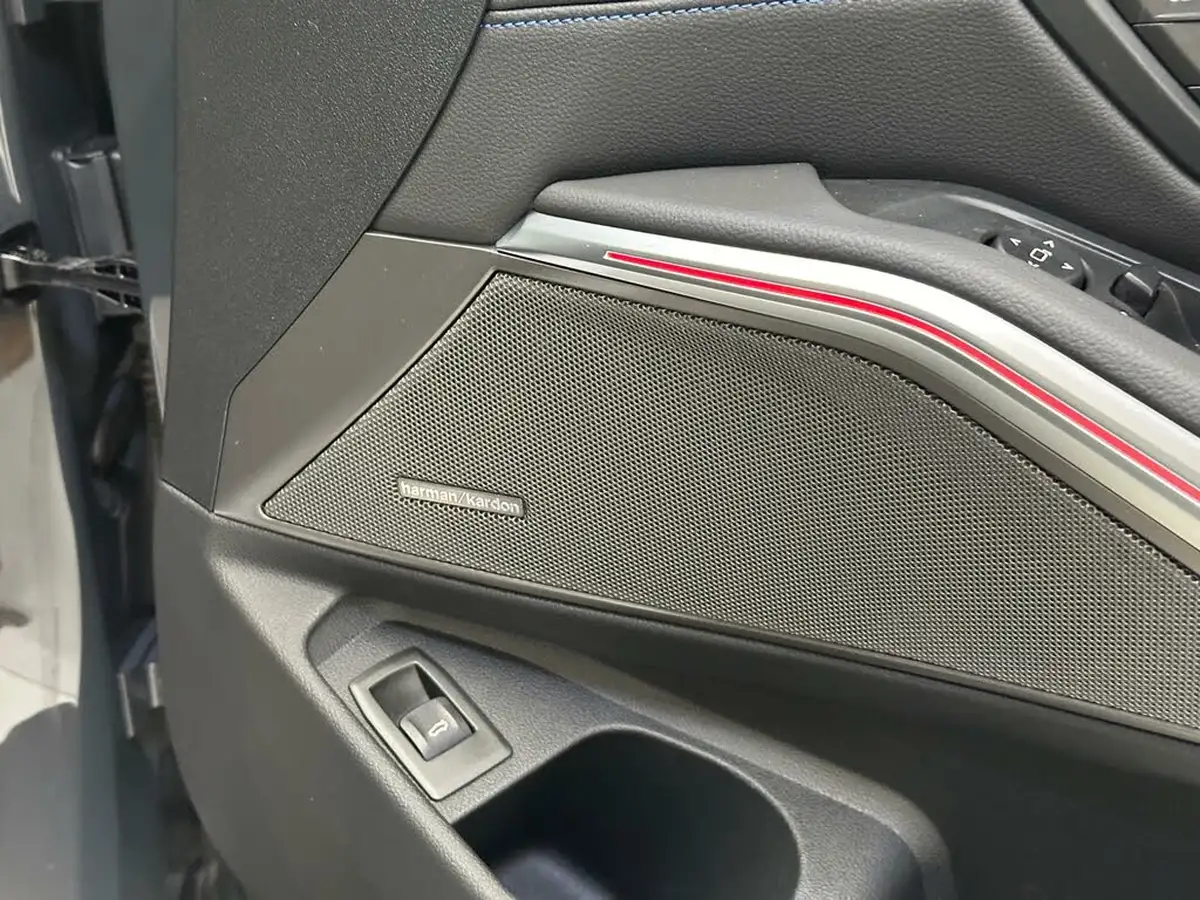2023-bmw-3-series-30-m340i-xdrive-touring-5d-big-28