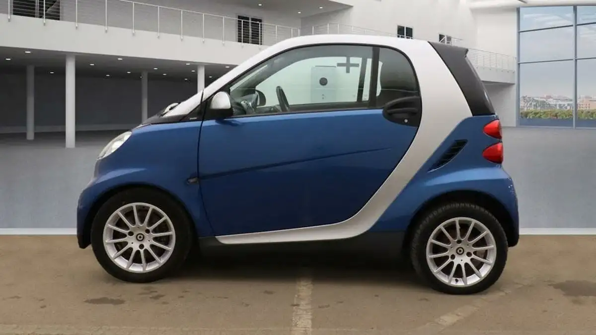 2009-smart-fortwo-10-passion-71bhp-coupe-big-8
