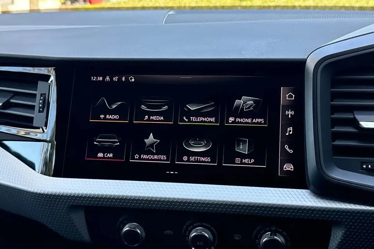 2024-audi-a1-10-30-tfsi-black-edition-116ps-big-16