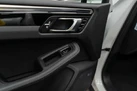 2023-porsche-macan-29-v6-s-small-35