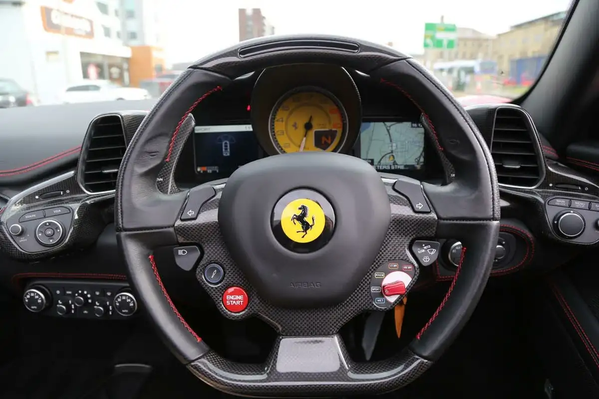 2015-ferrari-458-45-italia-big-19