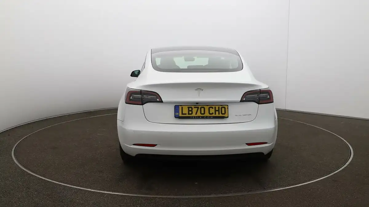 2020-tesla-model-3-e-long-range-big-51