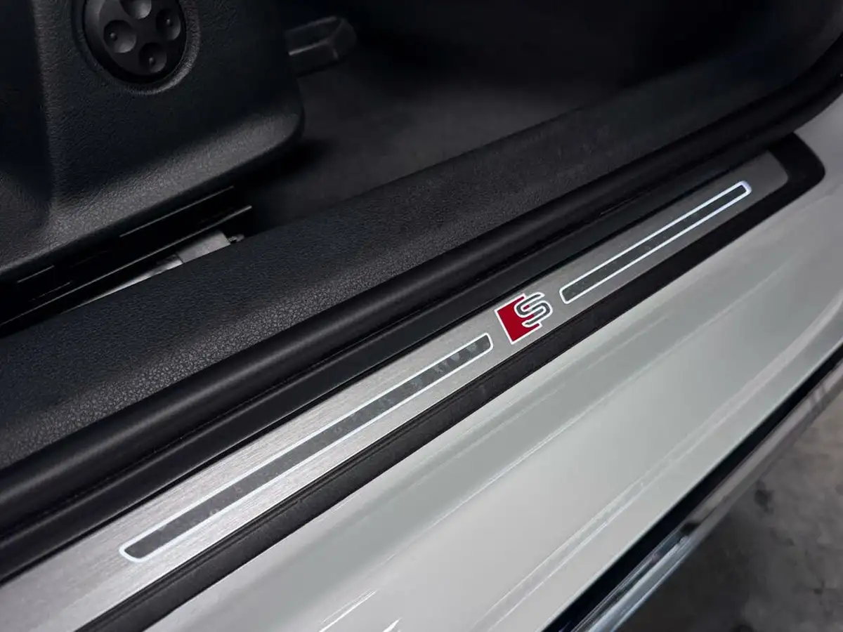 2023-audi-a4-20-40-tfsi-black-edition-big-18