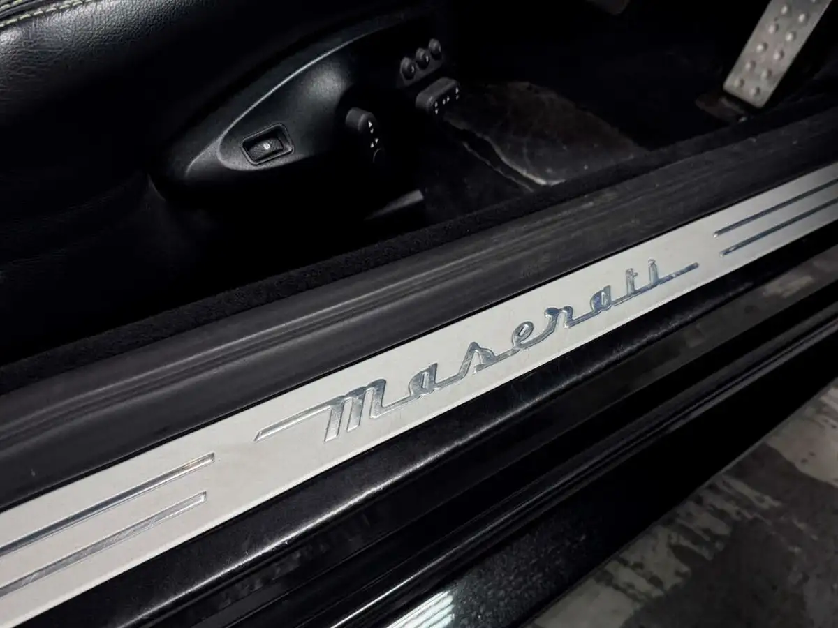 2015-maserati-grancabrio-47-sport-big-14