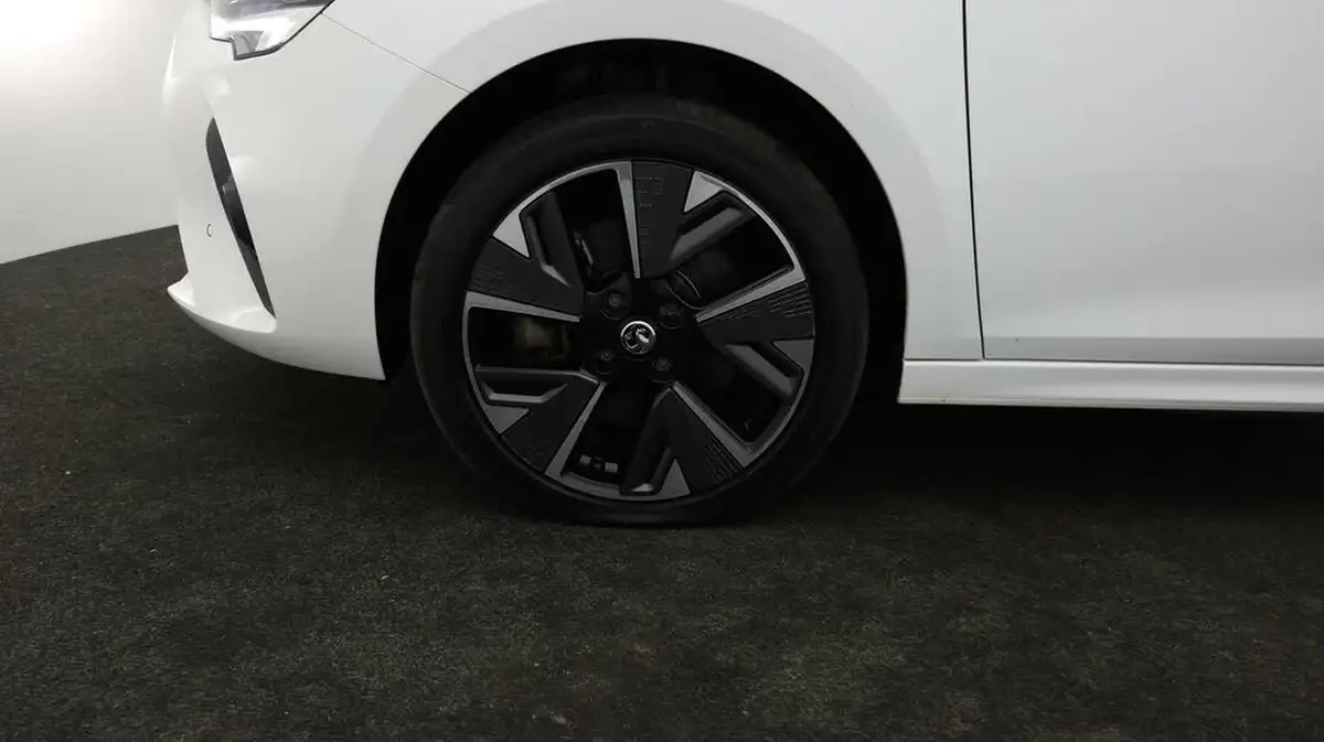 2021-vauxhall-corsa-e-elite-premium-big-17