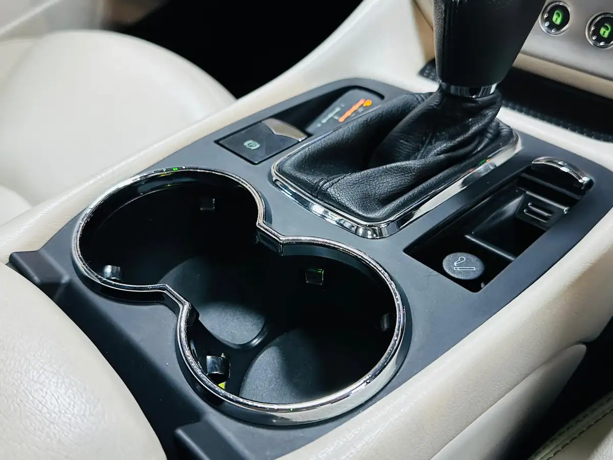 2016-maserati-granturismo-47-sport-big-49