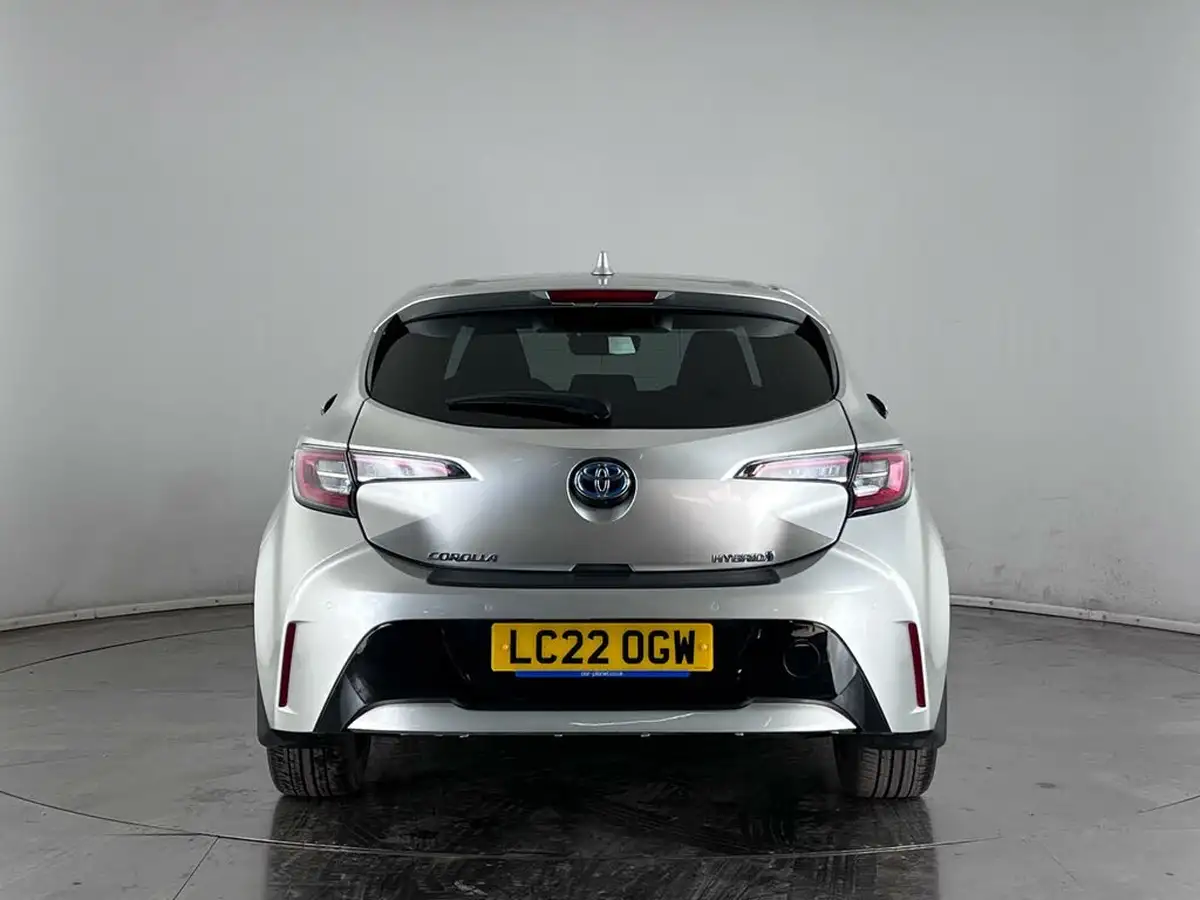 2022-toyota-corolla-18-vvt-i-design-120bhp-trk-hatchback-5d-big-6
