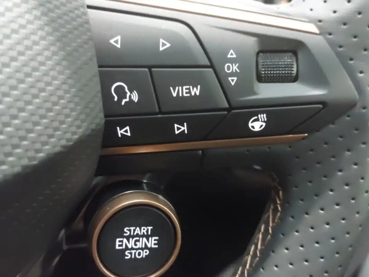 2024-cupra-formentor-15-etsi-v1-big-17