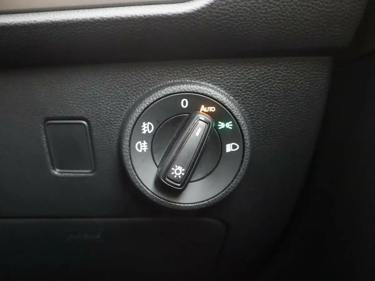 2024-seat-ateca-15-ecotsi-xperience-dsg-big-27