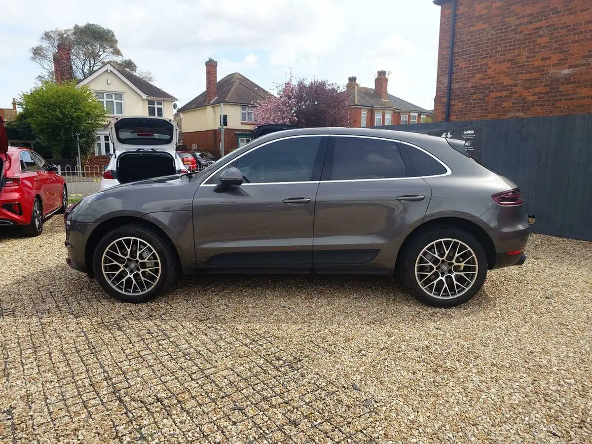 2017-porsche-macan-30td-s-ss-big-2