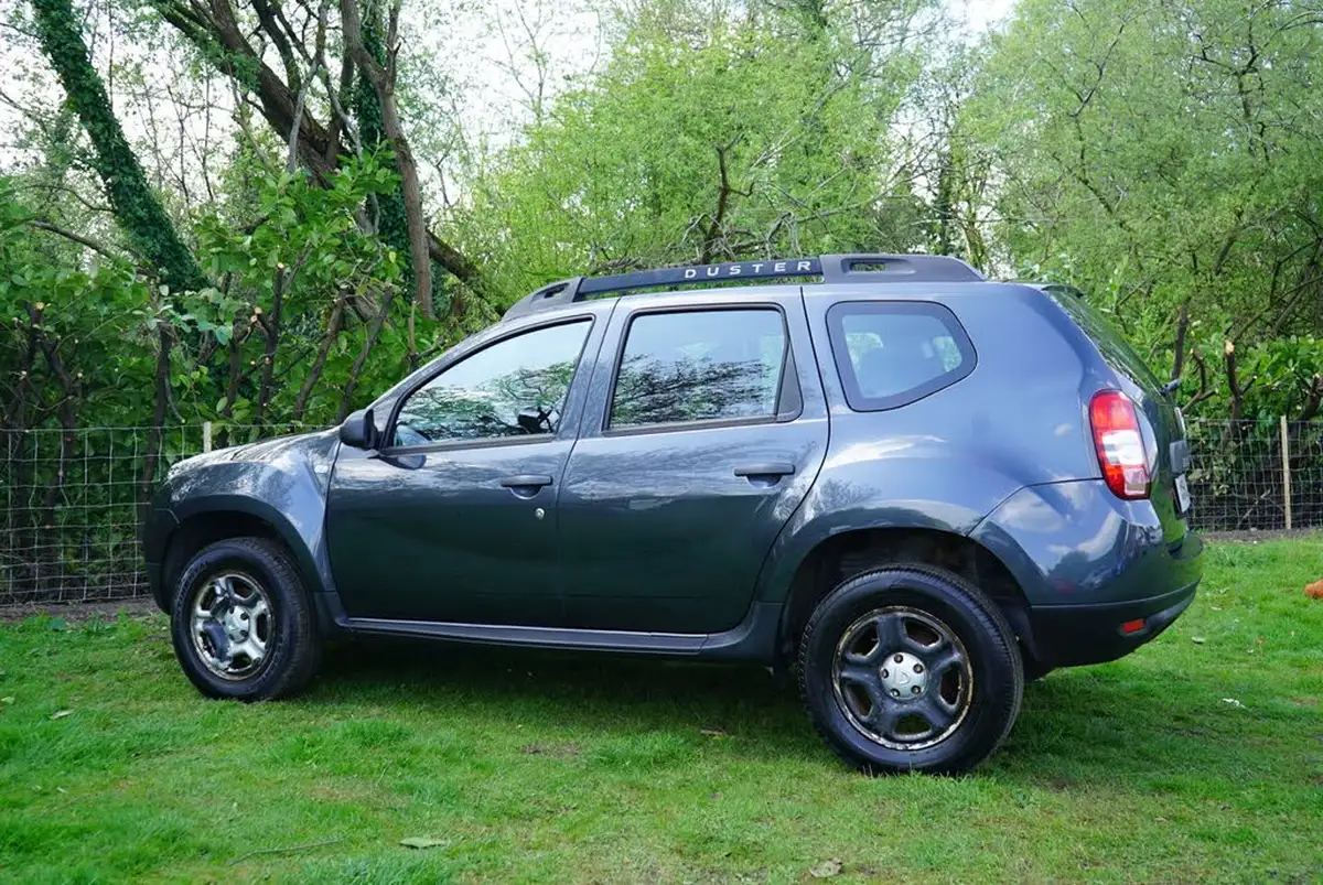 2017-dacia-duster-15dci-ambiance-110bhp-4x4-ss-station-wagon-5d-big-11
