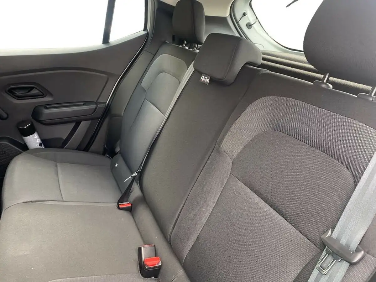 2022-dacia-sandero-10-sce-essential-big-8