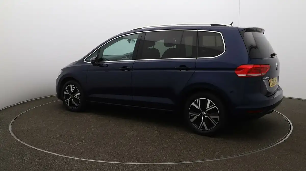 2021-volkswagen-touran-15-tsi-sel-dsg-big-29