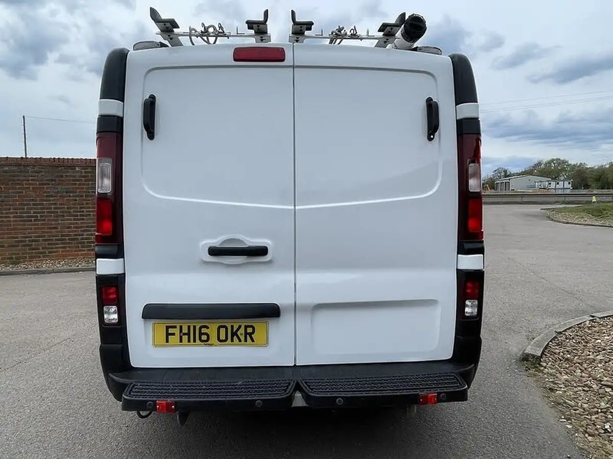 2016-vauxhall-vivaro-16cdti-2900-ecoflex-l1h1-90ps-panel-van-big-7