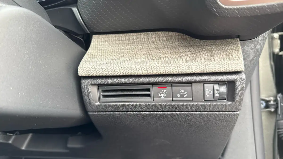 2023-citroen-c5-x-12-puretech-shine-plus-big-19