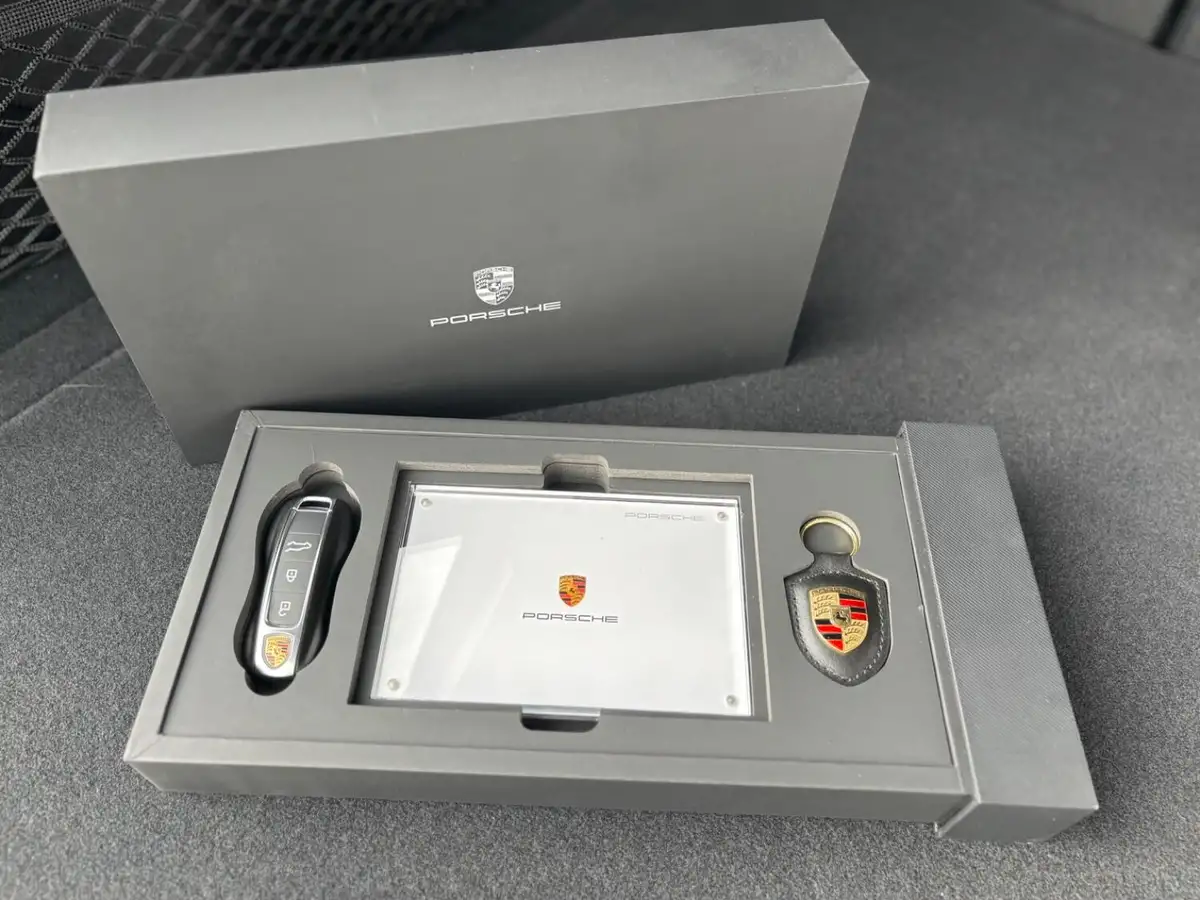 2024-porsche-cayenne-30-v6-s-e-hybrid-coupe-big-54