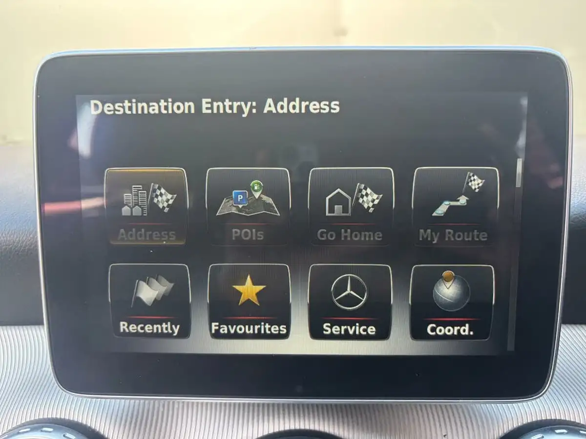 2016-mercedes-benz-gla-class-21d-gla-200d-sport-ss-7g-dct-big-51