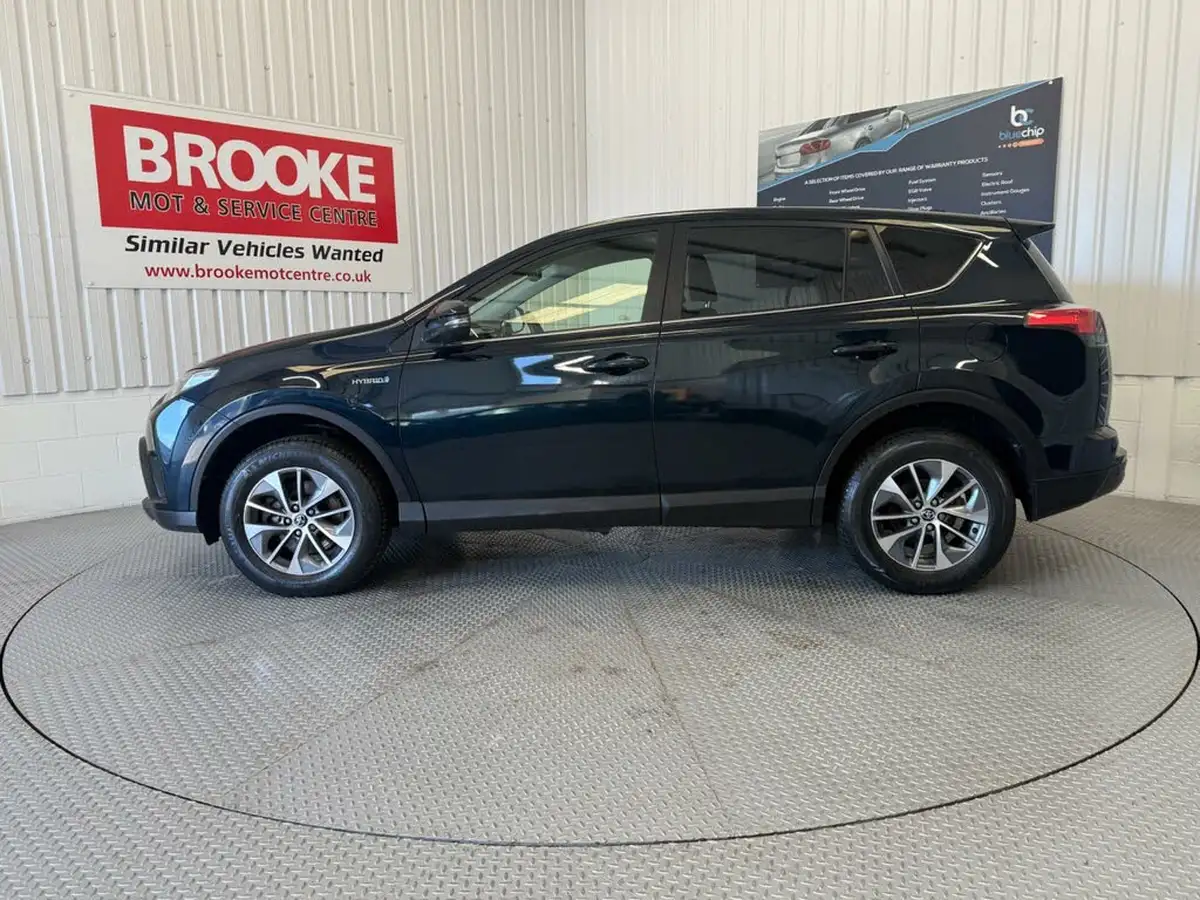 2018-toyota-rav4-25-vvt-i-icon-tech-big-5