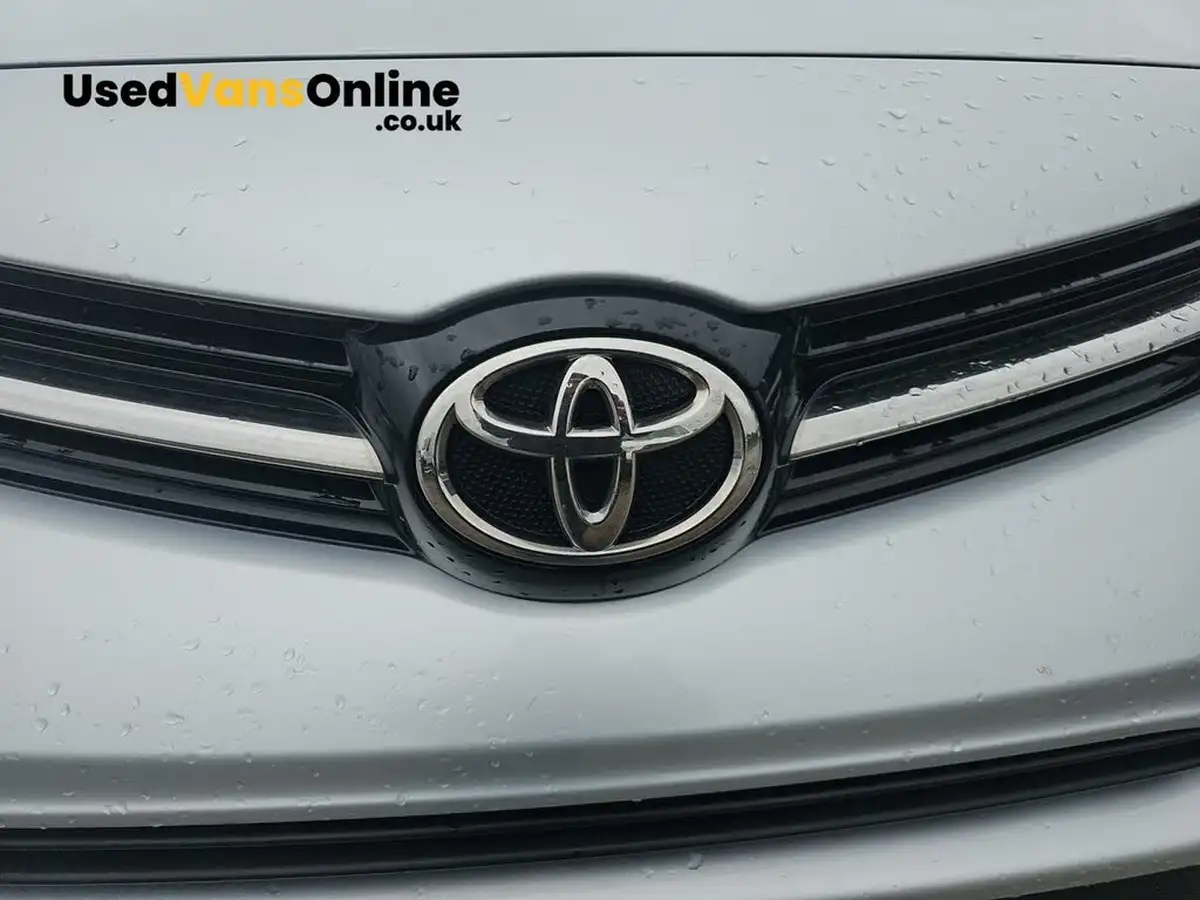 2019-toyota-proace-verso-20d-family-150ps-l1ss-big-25