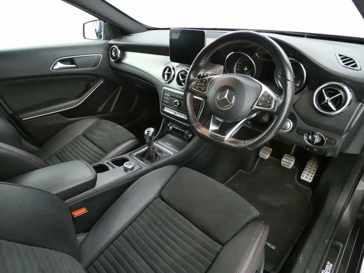2018-mercedes-benz-gla-class-16-gla-200-amg-line-154bhp-big-7
