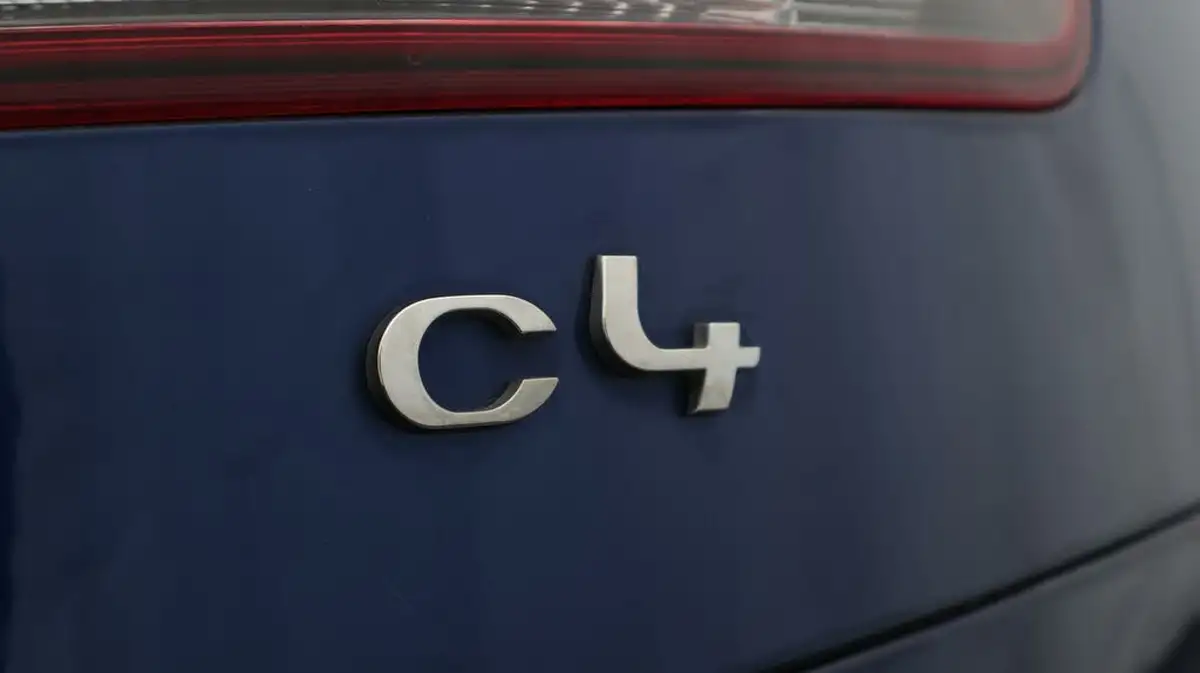 2018-citroen-c4-picasso-12-puretech-flair-big-22