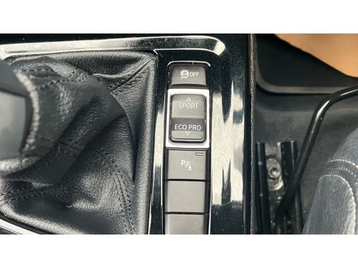 2021-bmw-x1-15-sdrive18i-xline-big-38