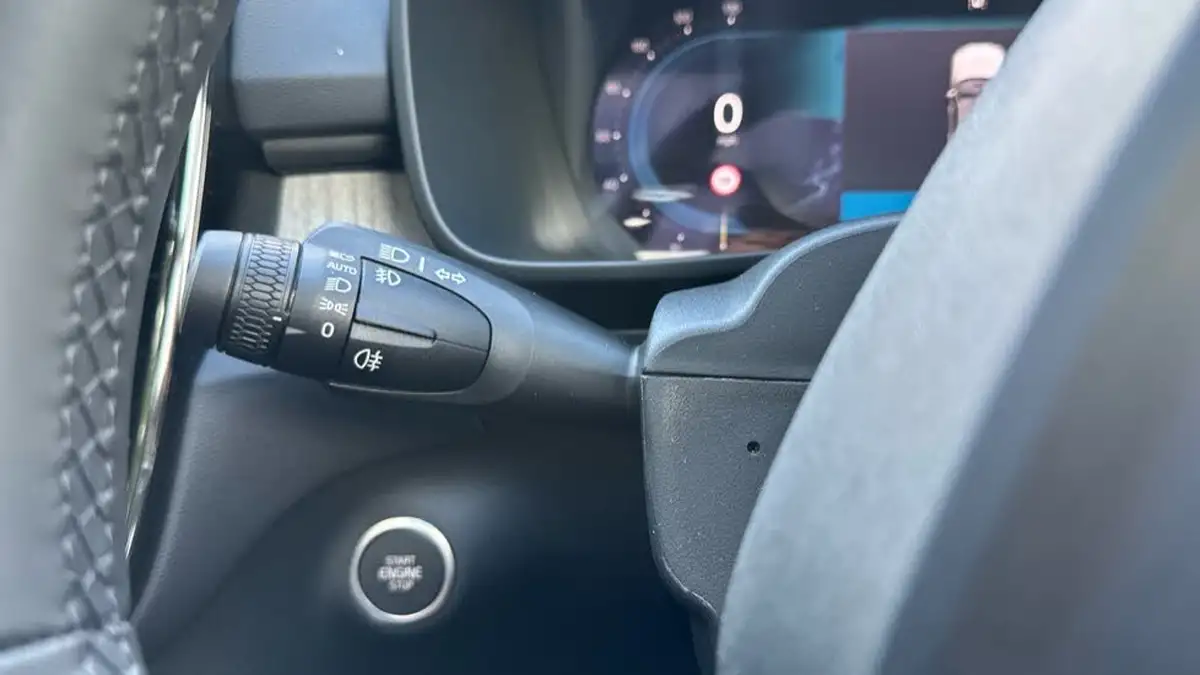 2024-volvo-xc40-20-b4-r-design-pro-big-23