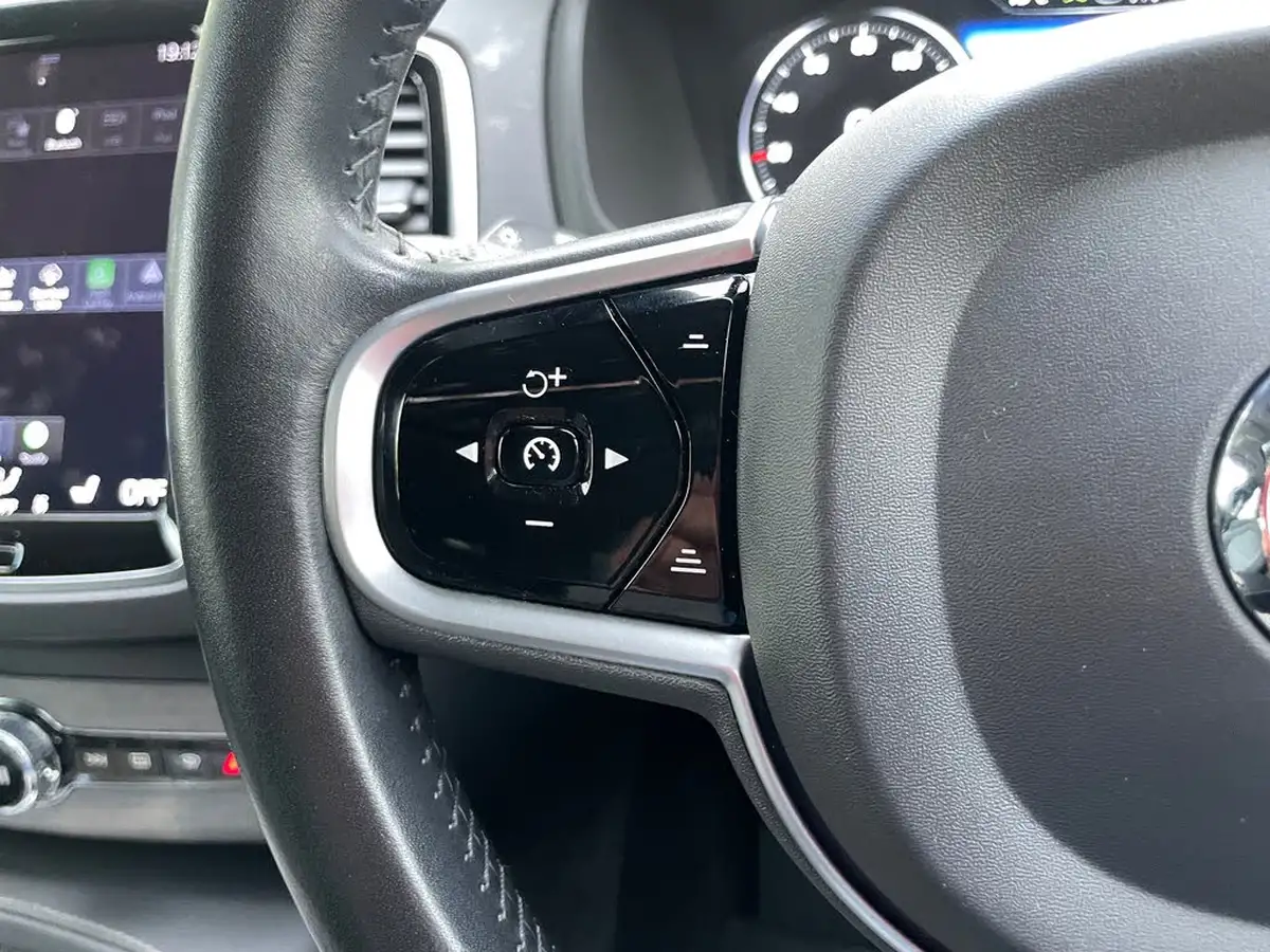 2019-volvo-xc90-20td-b5-inscription-big-23