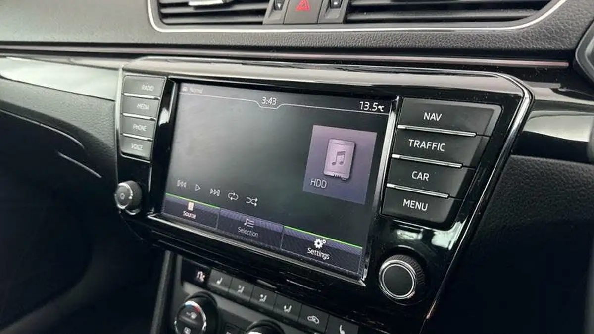 2017-skoda-superb-20-tsi-laurin-klement-220ps-hatchback-big-15