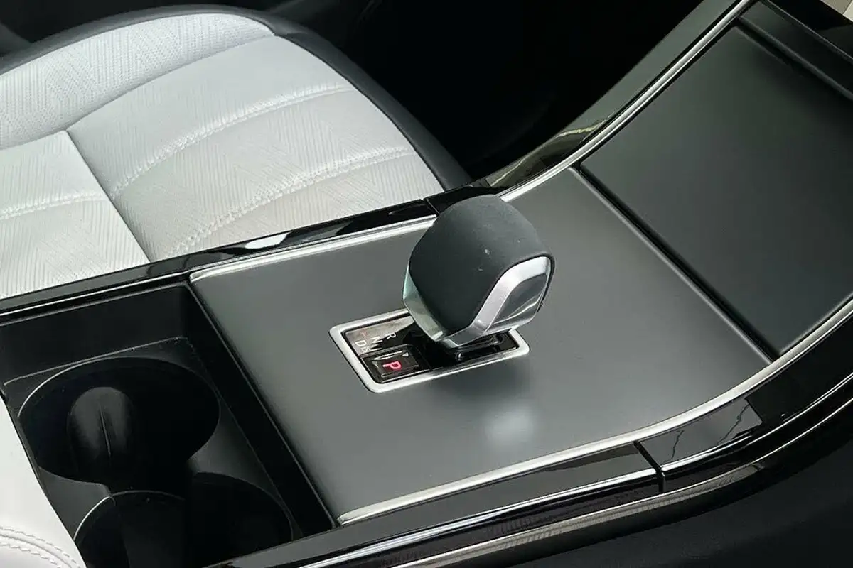 2024-land-rover-range-rover-evoque-15-p270e-dynamic-hse-big-50