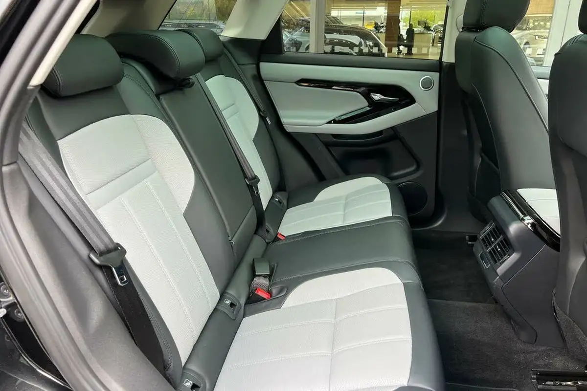 2024-land-rover-range-rover-evoque-15-p270e-dynamic-hse-big-27